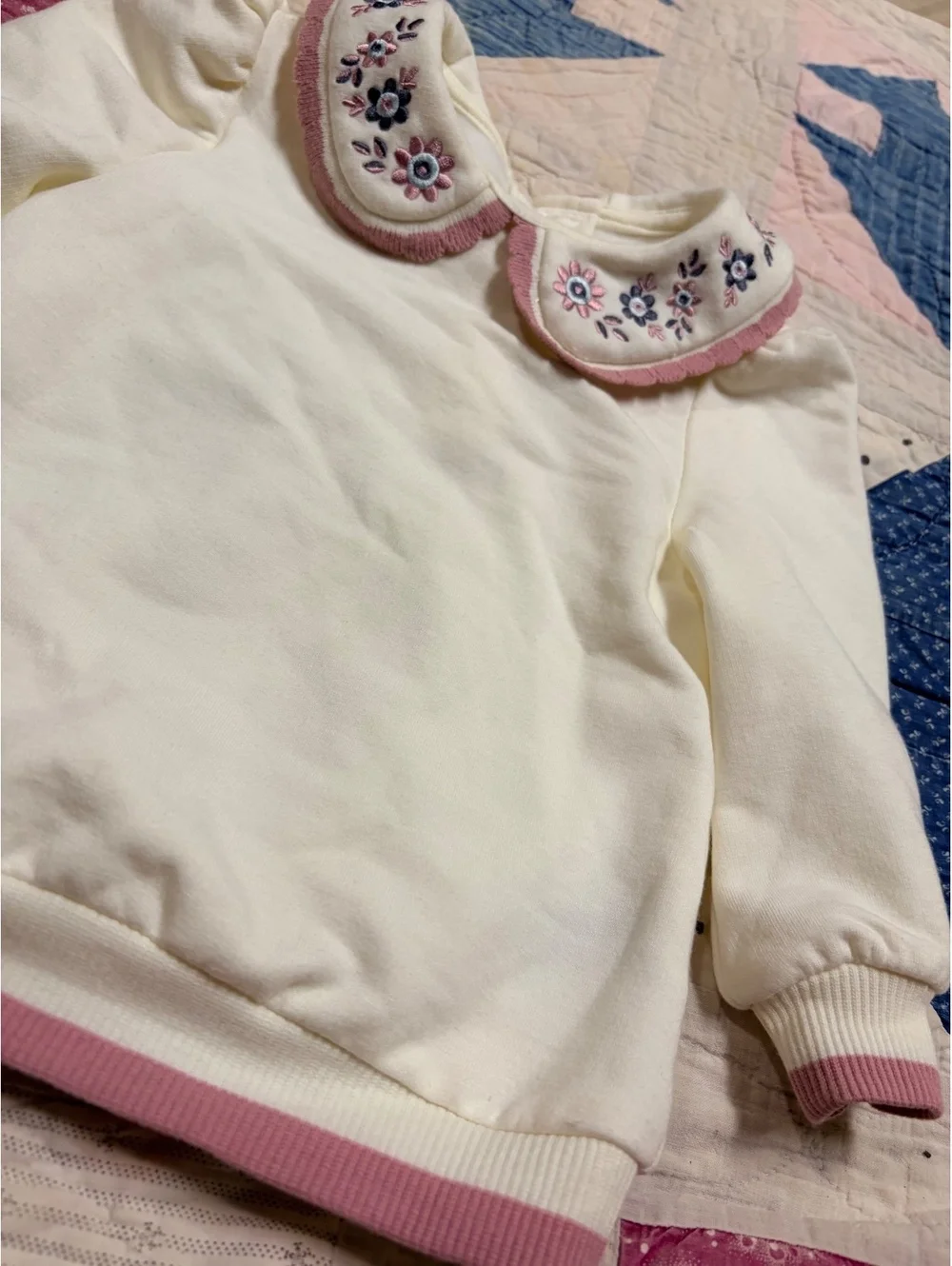 Cynthia Rowley Embroidered Floral Peter Pan Collar Sweatshirt Top Cream Pink